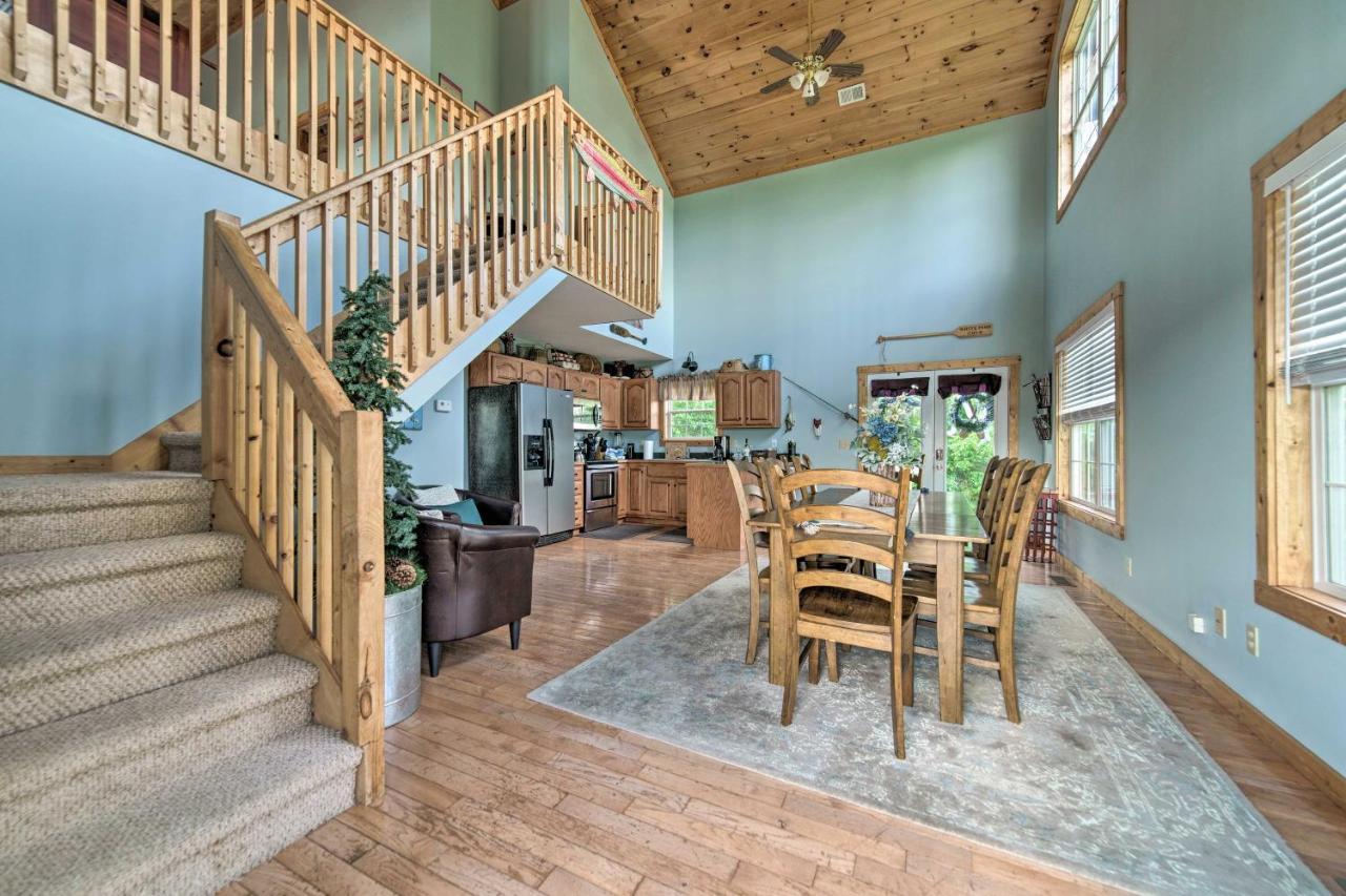 Sevierville Lake House With Deck And Foosball Table! מראה חיצוני תמונה