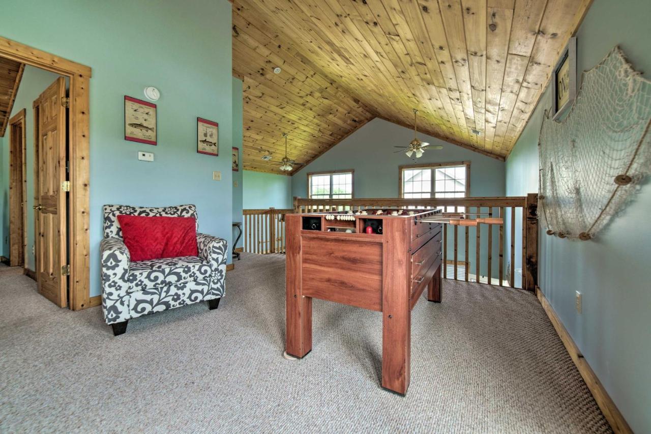 Sevierville Lake House With Deck And Foosball Table! מראה חיצוני תמונה